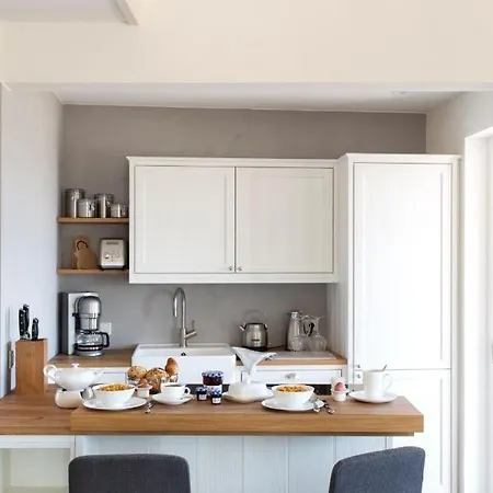 Reetdorf Geltinger Birk Atelierhaus Erlenstamm * Nieby (Nieby, Schleswig-Flensburg)