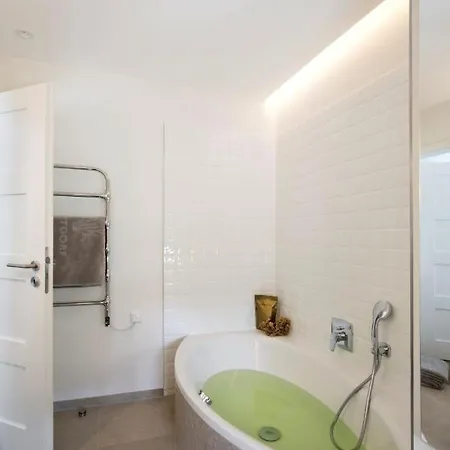 Reetdorf Geltinger Birk Atelierhaus Erlenstamm