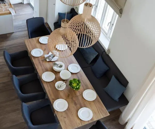 Reetdorf Geltinger Birk Atelierhaus Erlenstamm * Nieby (Nieby, Schleswig-Flensburg)
